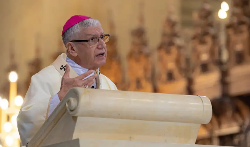 Monseñor Carlos Castillo: «Diversos grupos de intereses buscan que prime su ambición de enriquecimiento ilícito y de poder absoluto»